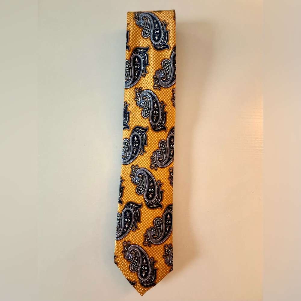 JZ Richard’s 100% Silk Blue & Yellow Paisley Men’s  Tie